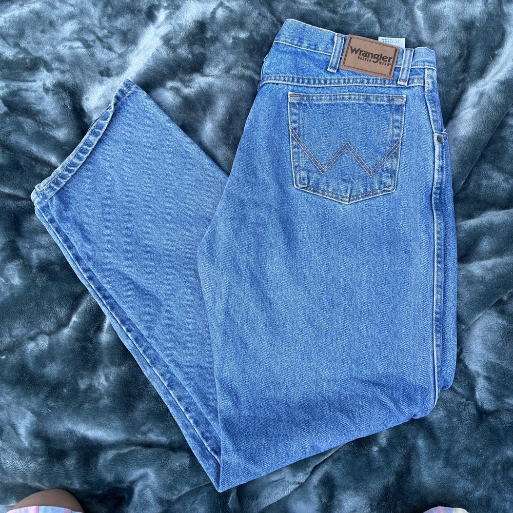 Medium/Light Wash Mens Wranglers Jeans 38 x 32